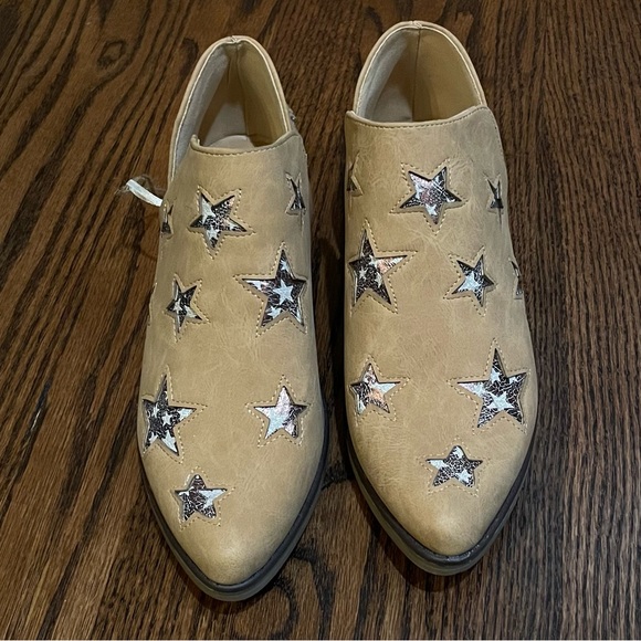 Seven7 Women's Austin Nubu Rockstar Ankle Boot Pointed Toe with Superstar - Picture 5 of 9